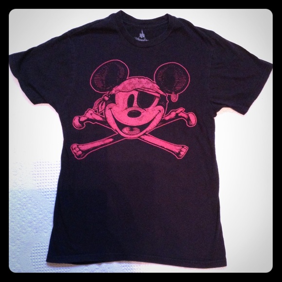 Disney Tops - Disney Pirates of the Caribbean Mickey sz S small